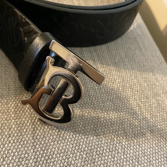 100% Authentic Men Burberry Belt - Picture 2 of 7